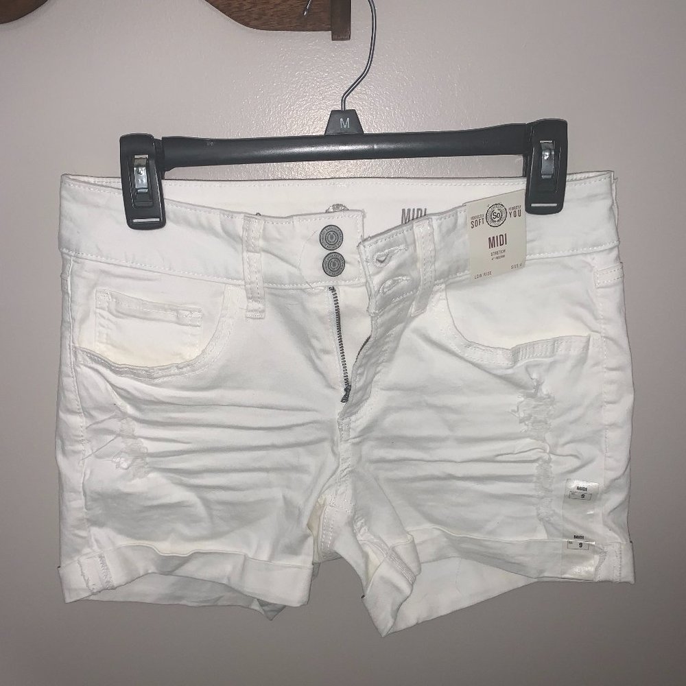 SO Women's White Midi Shorts